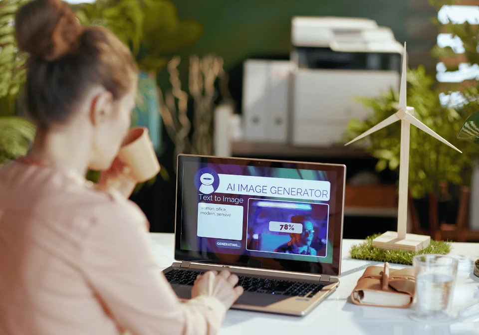 Customer service colleague viewing a support application